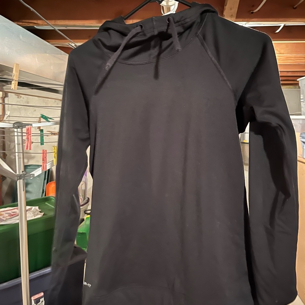 Nike higher neck pullover-Black Small
